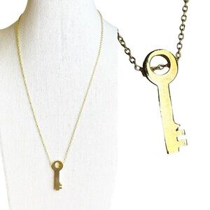 Vintage Dead Stock 80s Gold Tone Skeleton Key Pendant Necklace